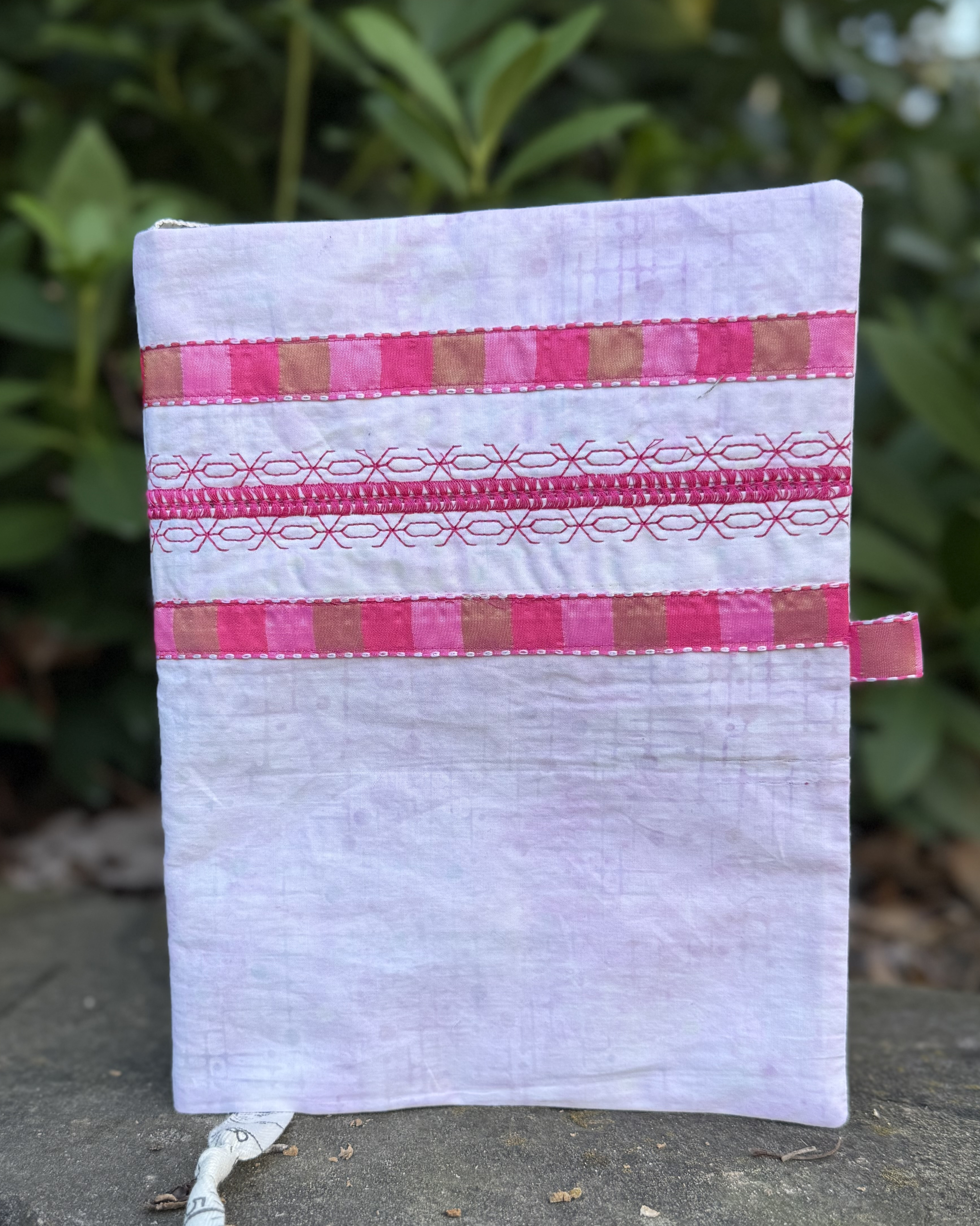 Free Pattern and Tutorial for stylish composition notebook covers
